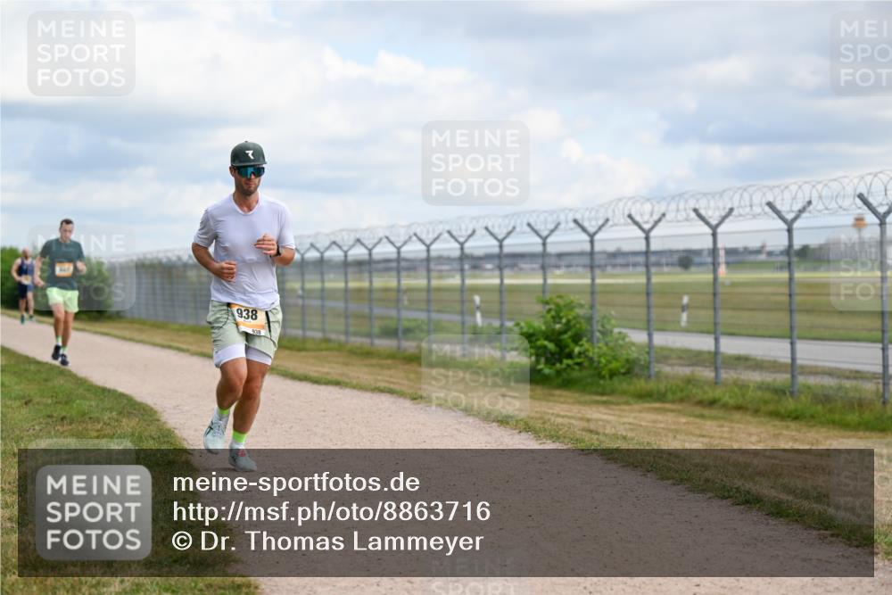 14.09.2025 - Airport Race Dr. Thomas Lammeyer http://msf.ph/oto/8863716 14.09.2025 12:03:36 Laufen 7, 938, 938 meine-sportfotos.de