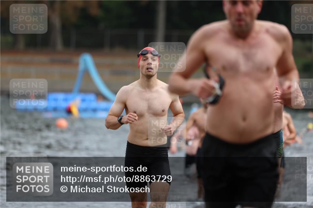 14.09.2025 - Stadtparktriathlon Michael Strokosch http://msf.ph/oto/8863729 14.09.2025 10:32:37 Schwimmen 723, 740, 762, 781, 801, 815, 816 meine-sportfotos.de