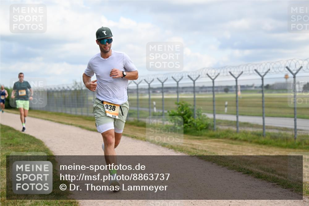 14.09.2025 - Airport Race Dr. Thomas Lammeyer http://msf.ph/oto/8863737 14.09.2025 12:03:37 Laufen 938, 938 meine-sportfotos.de