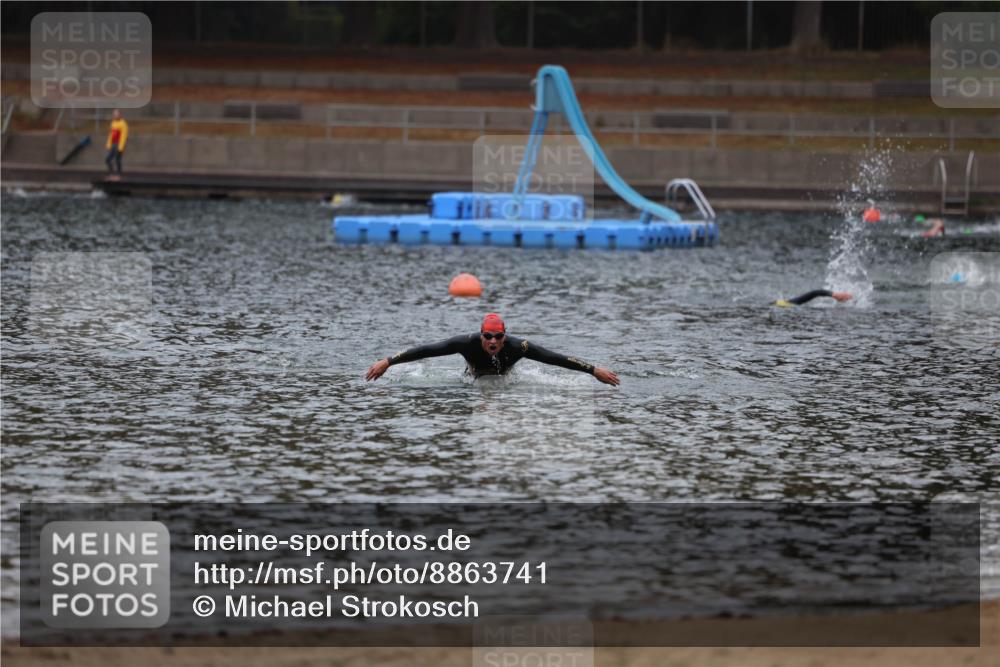 14.09.2025 - Stadtparktriathlon Michael Strokosch http://msf.ph/oto/8863741 14.09.2025 08:48:58 Schwimmen 315 meine-sportfotos.de