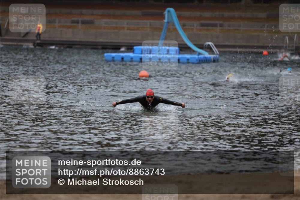14.09.2025 - Stadtparktriathlon Michael Strokosch http://msf.ph/oto/8863743 14.09.2025 08:49:00 Schwimmen 315 meine-sportfotos.de