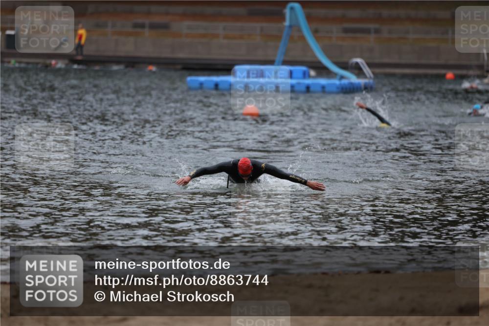 14.09.2025 - Stadtparktriathlon Michael Strokosch http://msf.ph/oto/8863744 14.09.2025 08:49:02 Schwimmen 315 meine-sportfotos.de