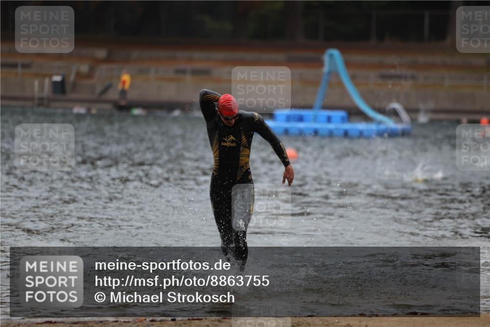 14.09.2025 - Stadtparktriathlon Michael Strokosch http://msf.ph/oto/8863755 14.09.2025 08:49:06 Schwimmen 315 meine-sportfotos.de