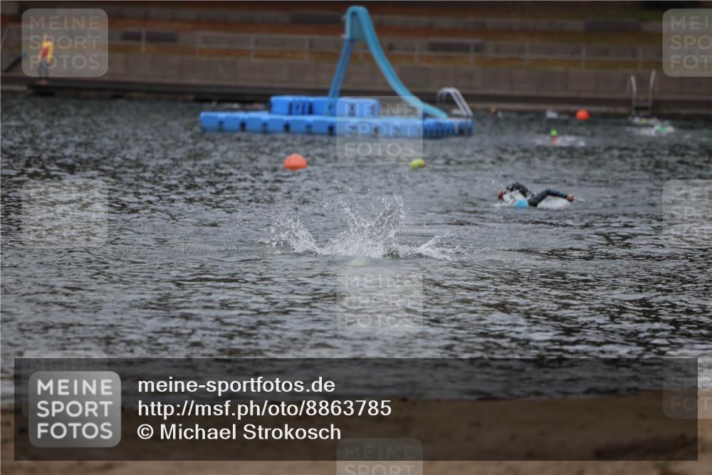 14.09.2025 - Stadtparktriathlon Michael Strokosch http://msf.ph/oto/8863785 14.09.2025 08:49:17 Schwimmen 310 meine-sportfotos.de