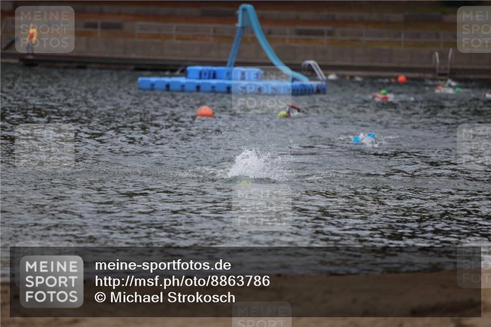 14.09.2025 - Stadtparktriathlon Michael Strokosch http://msf.ph/oto/8863786 14.09.2025 08:49:17 Schwimmen 310 meine-sportfotos.de
