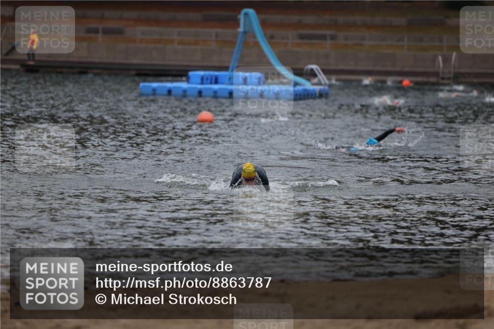 14.09.2025 - Stadtparktriathlon Michael Strokosch http://msf.ph/oto/8863787 14.09.2025 08:49:17 Schwimmen 310 meine-sportfotos.de