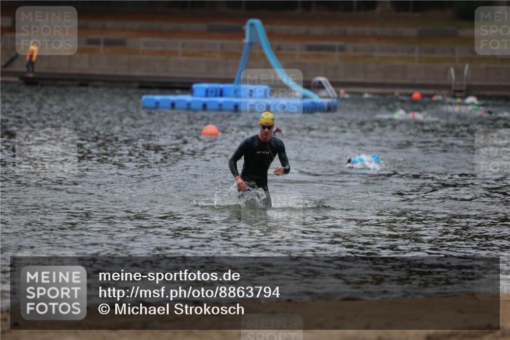 14.09.2025 - Stadtparktriathlon Michael Strokosch http://msf.ph/oto/8863794 14.09.2025 08:49:19 Schwimmen 310 meine-sportfotos.de