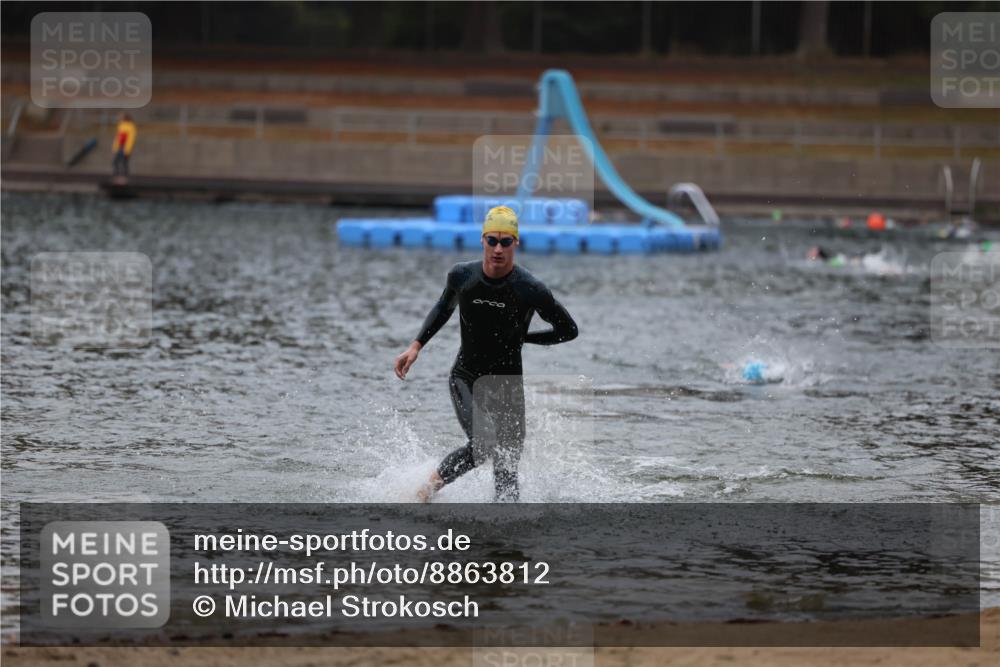 14.09.2025 - Stadtparktriathlon Michael Strokosch http://msf.ph/oto/8863812 14.09.2025 08:49:21 Schwimmen 310 meine-sportfotos.de