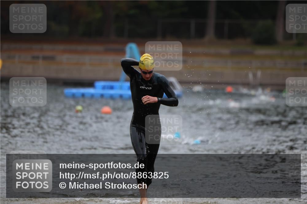 14.09.2025 - Stadtparktriathlon Michael Strokosch http://msf.ph/oto/8863825 14.09.2025 08:49:24 Schwimmen 310 meine-sportfotos.de