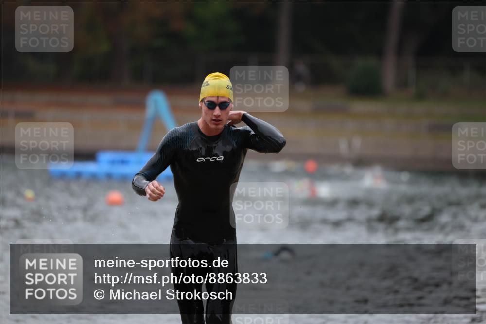 14.09.2025 - Stadtparktriathlon Michael Strokosch http://msf.ph/oto/8863833 14.09.2025 08:49:25 Schwimmen 307, 310 meine-sportfotos.de