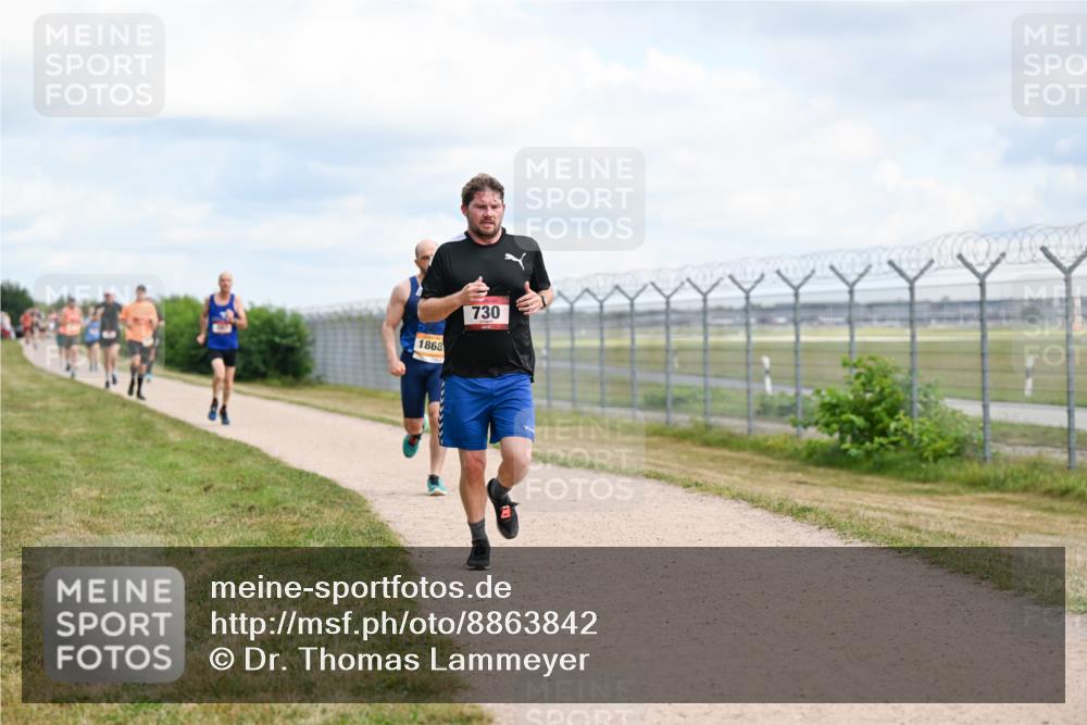 14.09.2025 - Airport Race Dr. Thomas Lammeyer http://msf.ph/oto/8863842 14.09.2025 12:03:45 Laufen 1868, 730 meine-sportfotos.de