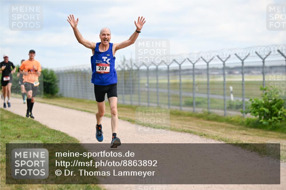 14.09.2025 - Airport Race Dr. Thomas Lammeyer http://msf.ph/oto/8863892 14.09.2025 12:03:49 Laufen 287 meine-sportfotos.de