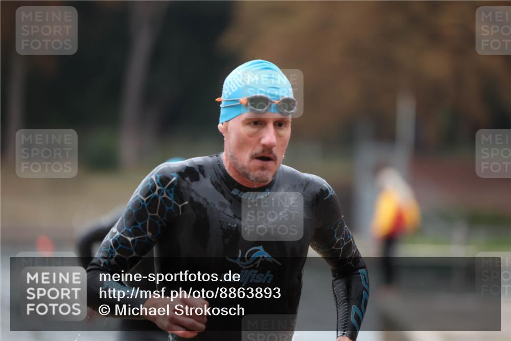 14.09.2025 - Stadtparktriathlon Michael Strokosch http://msf.ph/oto/8863893 14.09.2025 08:49:38 Schwimmen 307, 334 meine-sportfotos.de