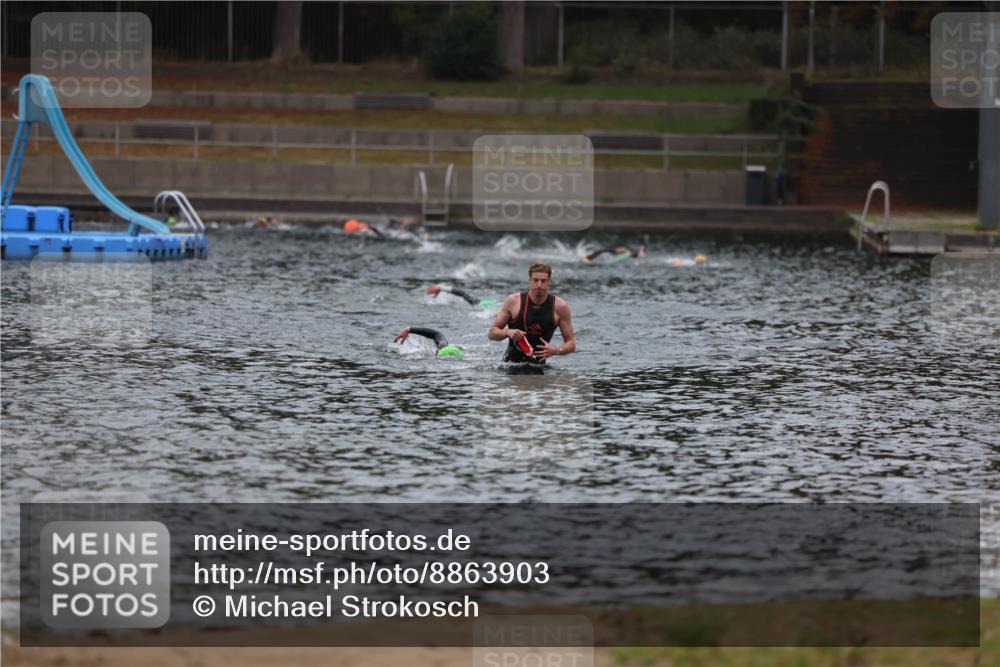 14.09.2025 - Stadtparktriathlon Michael Strokosch http://msf.ph/oto/8863903 14.09.2025 08:49:52 Schwimmen  meine-sportfotos.de