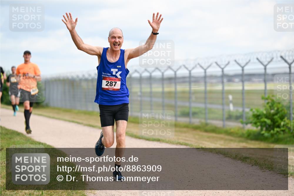 14.09.2025 - Airport Race Dr. Thomas Lammeyer http://msf.ph/oto/8863909 14.09.2025 12:03:50 Laufen 287 meine-sportfotos.de
