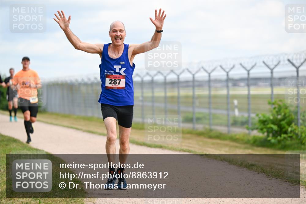 14.09.2025 - Airport Race Dr. Thomas Lammeyer http://msf.ph/oto/8863912 14.09.2025 12:03:50 Laufen 287 meine-sportfotos.de