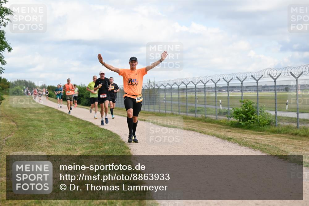 14.09.2025 - Airport Race Dr. Thomas Lammeyer http://msf.ph/oto/8863933 14.09.2025 12:03:53 Laufen 79, 42, 4060 meine-sportfotos.de