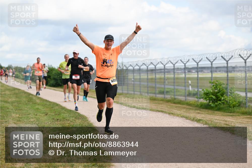 14.09.2025 - Airport Race Dr. Thomas Lammeyer http://msf.ph/oto/8863944 14.09.2025 12:03:53 Laufen 79, 42, 0, 4060 meine-sportfotos.de