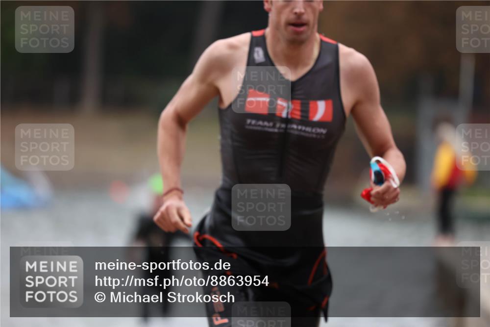 14.09.2025 - Stadtparktriathlon Michael Strokosch http://msf.ph/oto/8863954 14.09.2025 08:50:08 Schwimmen 309, 351, 355 meine-sportfotos.de