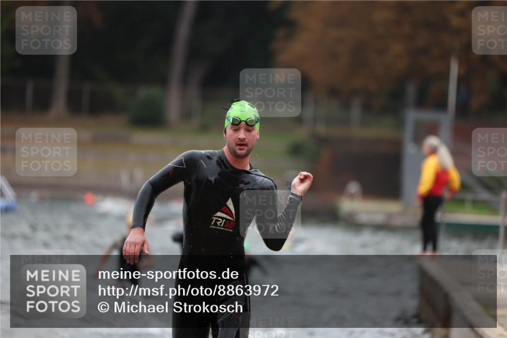 14.09.2025 - Stadtparktriathlon Michael Strokosch http://msf.ph/oto/8863972 14.09.2025 08:50:11 Schwimmen 309, 355 meine-sportfotos.de