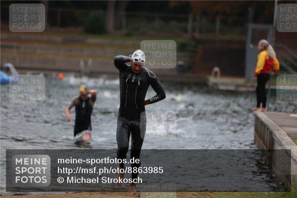 14.09.2025 - Stadtparktriathlon Michael Strokosch http://msf.ph/oto/8863985 14.09.2025 08:50:14 Schwimmen 309, 335, 355 meine-sportfotos.de