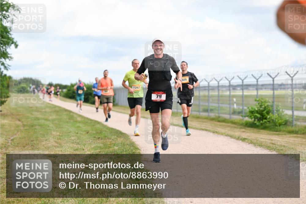 14.09.2025 - Airport Race Dr. Thomas Lammeyer http://msf.ph/oto/8863990 14.09.2025 12:03:56 Laufen 1262, 79, 605 meine-sportfotos.de