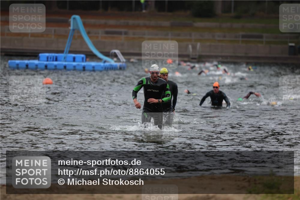 14.09.2025 - Stadtparktriathlon Michael Strokosch http://msf.ph/oto/8864055 14.09.2025 08:50:39 Schwimmen 314, 365 meine-sportfotos.de