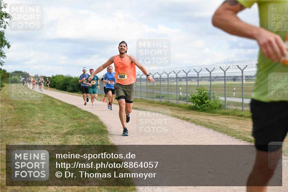 14.09.2025 - Airport Race Dr. Thomas Lammeyer http://msf.ph/oto/8864057 14.09.2025 12:04:01 Laufen 803, 582 meine-sportfotos.de