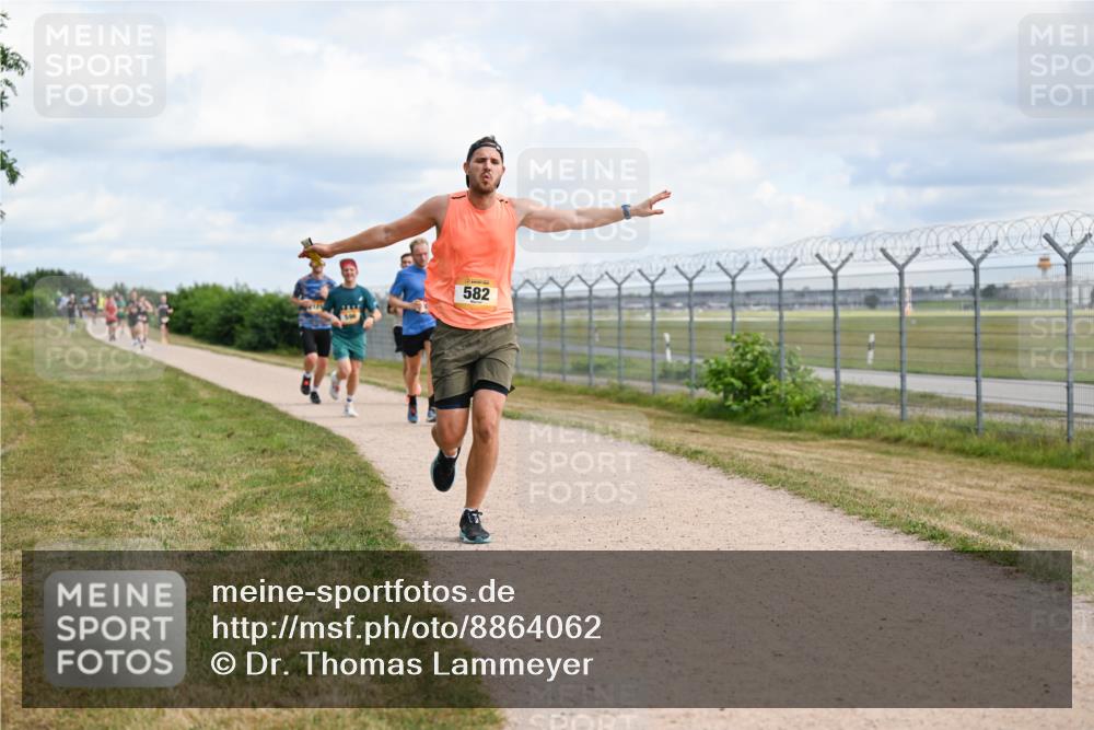 14.09.2025 - Airport Race Dr. Thomas Lammeyer http://msf.ph/oto/8864062 14.09.2025 12:04:01 Laufen 582 meine-sportfotos.de