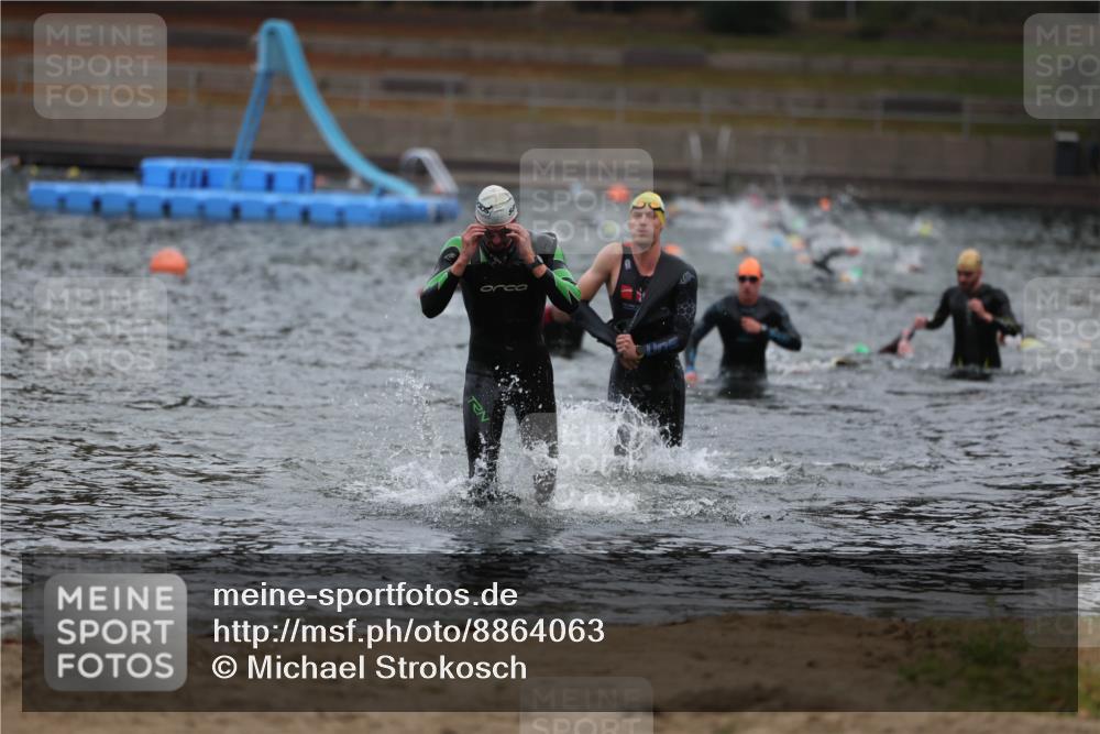 14.09.2025 - Stadtparktriathlon Michael Strokosch http://msf.ph/oto/8864063 14.09.2025 08:50:42 Schwimmen 314, 365 meine-sportfotos.de