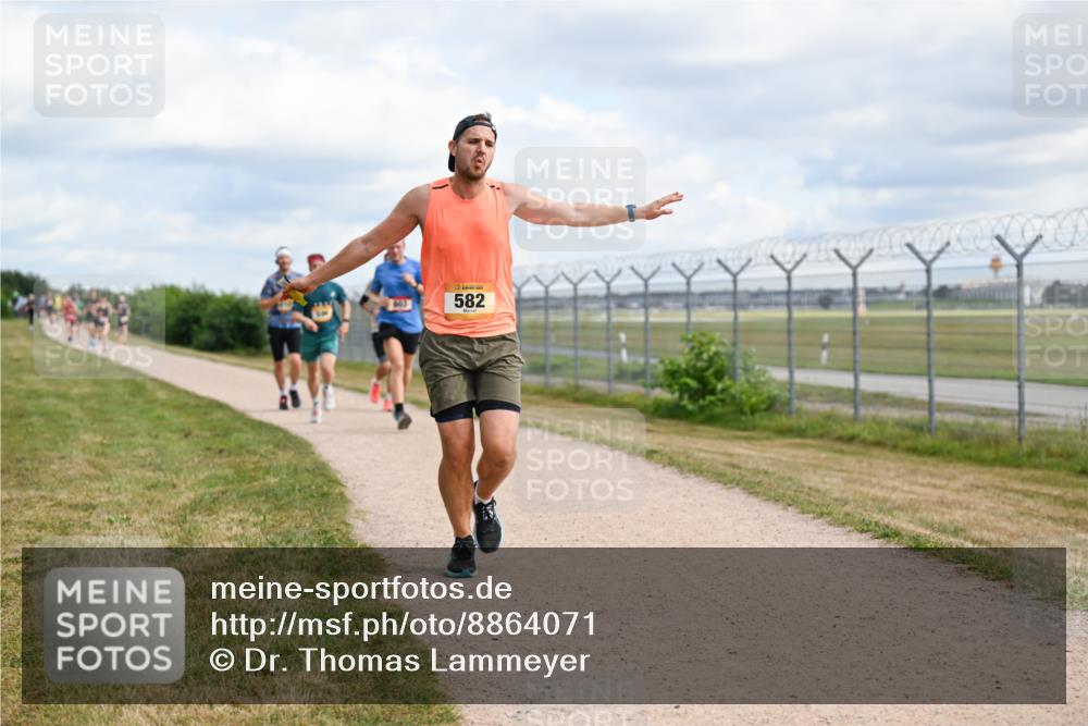 14.09.2025 - Airport Race Dr. Thomas Lammeyer http://msf.ph/oto/8864071 14.09.2025 12:04:01 Laufen 603, 582 meine-sportfotos.de