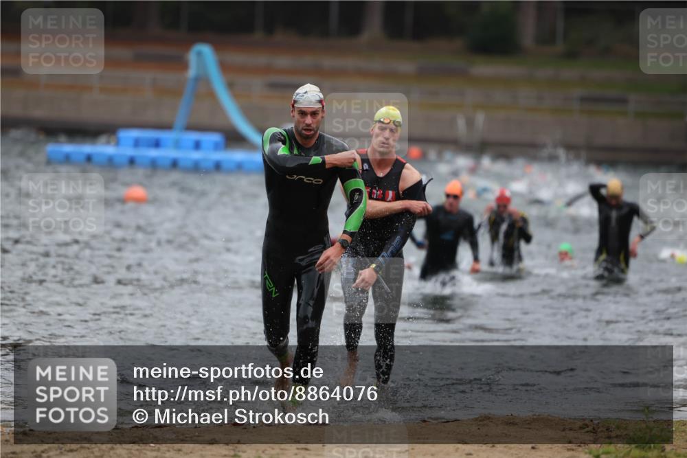 14.09.2025 - Stadtparktriathlon Michael Strokosch http://msf.ph/oto/8864076 14.09.2025 08:50:45 Schwimmen 314, 322, 365 meine-sportfotos.de