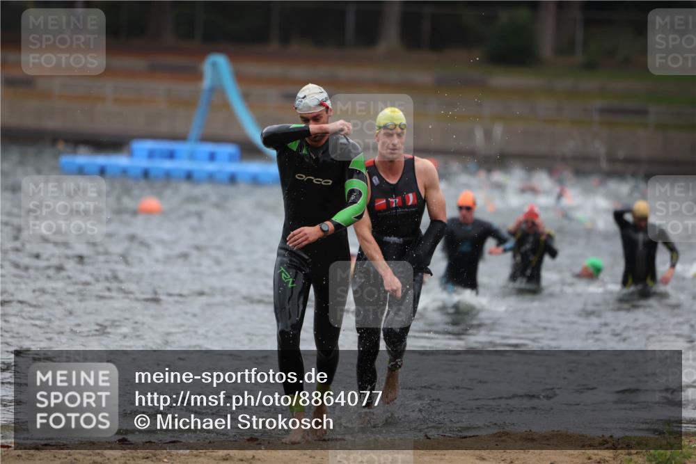 14.09.2025 - Stadtparktriathlon Michael Strokosch http://msf.ph/oto/8864077 14.09.2025 08:50:45 Schwimmen 314, 322, 365 meine-sportfotos.de