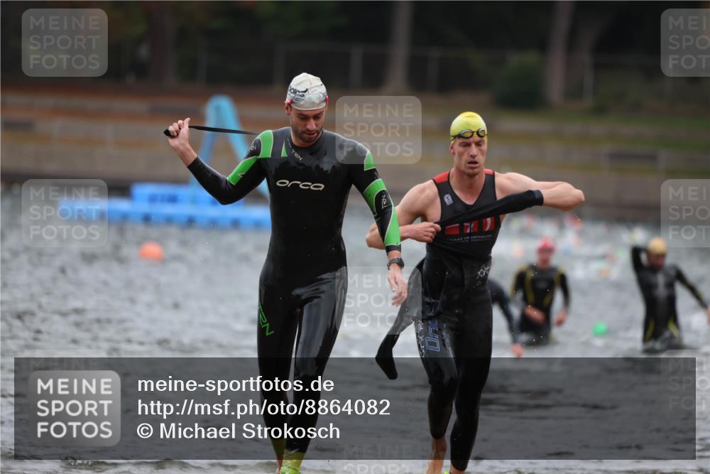 14.09.2025 - Stadtparktriathlon Michael Strokosch http://msf.ph/oto/8864082 14.09.2025 08:50:46 Schwimmen 314, 322, 365 meine-sportfotos.de