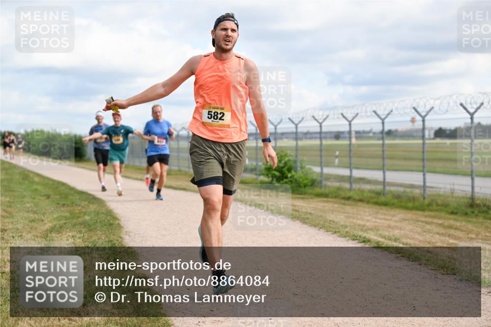 14.09.2025 - Airport Race Dr. Thomas Lammeyer http://msf.ph/oto/8864084 14.09.2025 12:04:02 Laufen 582 meine-sportfotos.de