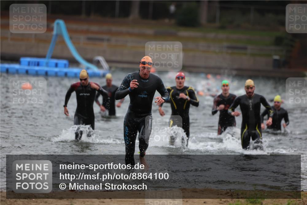 14.09.2025 - Stadtparktriathlon Michael Strokosch http://msf.ph/oto/8864100 14.09.2025 08:50:52 Schwimmen 314, 322, 331, 344, 365, 368, 374, 377 meine-sportfotos.de