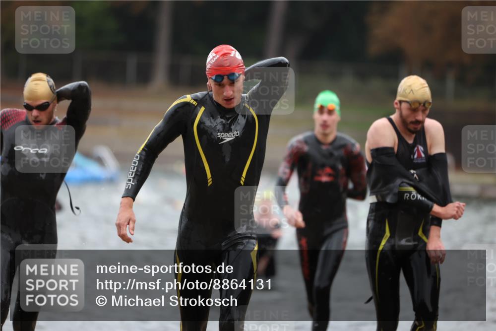 14.09.2025 - Stadtparktriathlon Michael Strokosch http://msf.ph/oto/8864131 14.09.2025 08:50:58 Schwimmen 322, 331, 344, 361, 368, 374, 377 meine-sportfotos.de