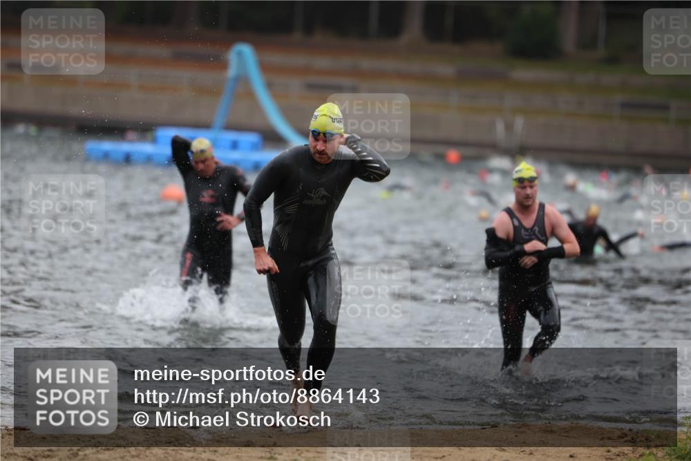 14.09.2025 - Stadtparktriathlon Michael Strokosch http://msf.ph/oto/8864143 14.09.2025 08:51:02 Schwimmen 331, 344, 361, 368, 374, 376, 377 meine-sportfotos.de
