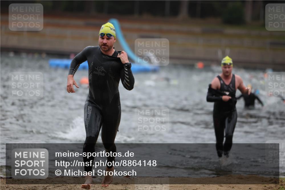 14.09.2025 - Stadtparktriathlon Michael Strokosch http://msf.ph/oto/8864148 14.09.2025 08:51:03 Schwimmen 331, 344, 361, 368, 374, 376, 377 meine-sportfotos.de