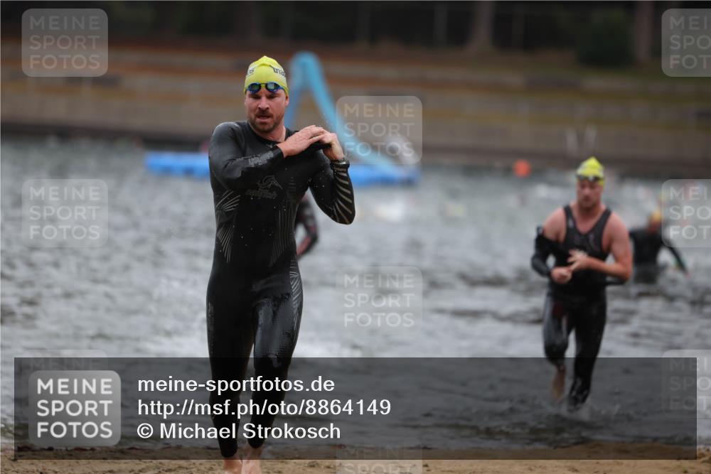 14.09.2025 - Stadtparktriathlon Michael Strokosch http://msf.ph/oto/8864149 14.09.2025 08:51:03 Schwimmen 331, 344, 361, 368, 374, 376, 377 meine-sportfotos.de