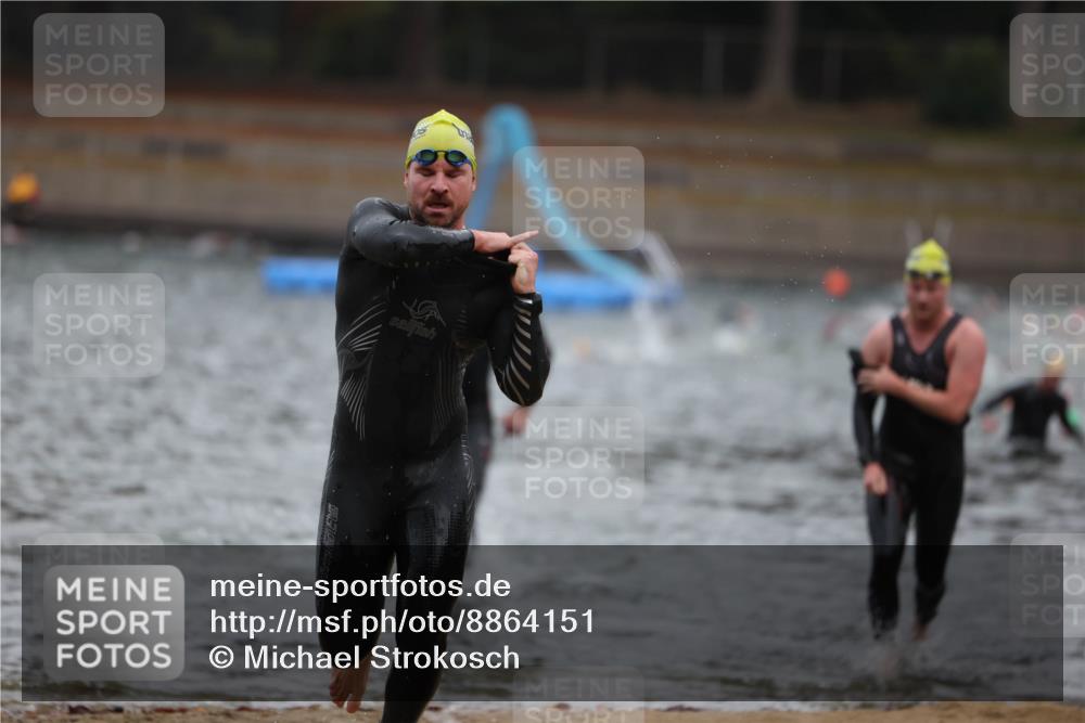 14.09.2025 - Stadtparktriathlon Michael Strokosch http://msf.ph/oto/8864151 14.09.2025 08:51:04 Schwimmen 361, 368, 374, 376 meine-sportfotos.de