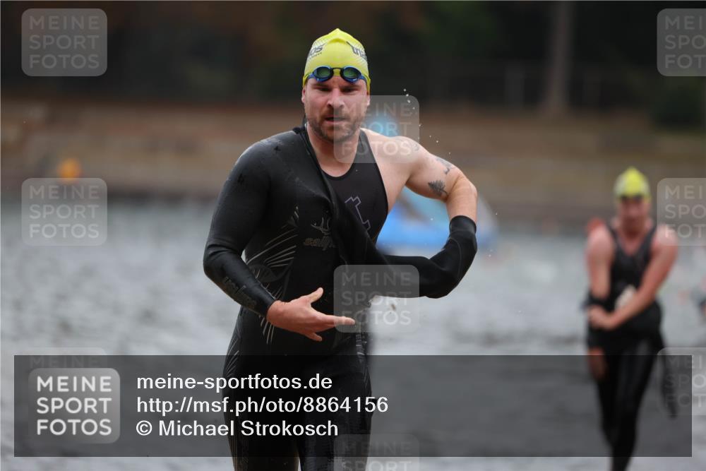 14.09.2025 - Stadtparktriathlon Michael Strokosch http://msf.ph/oto/8864156 14.09.2025 08:51:05 Schwimmen 361, 368, 376 meine-sportfotos.de