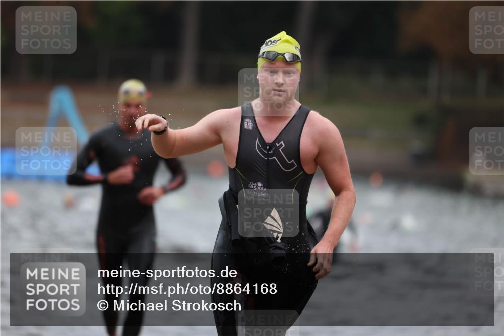 14.09.2025 - Stadtparktriathlon Michael Strokosch http://msf.ph/oto/8864168 14.09.2025 08:51:08 Schwimmen 361, 368, 376 meine-sportfotos.de