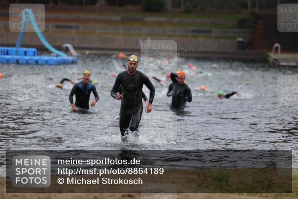 14.09.2025 - Stadtparktriathlon Michael Strokosch http://msf.ph/oto/8864189 14.09.2025 08:51:16 Schwimmen 339, 350 meine-sportfotos.de