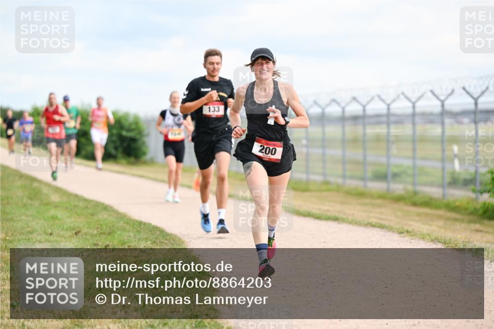 14.09.2025 - Airport Race Dr. Thomas Lammeyer http://msf.ph/oto/8864203 14.09.2025 12:04:15 Laufen 133, 200 meine-sportfotos.de