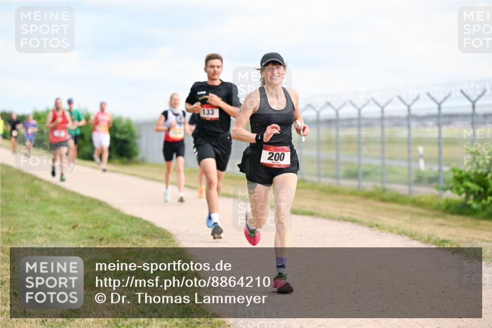 14.09.2025 - Airport Race Dr. Thomas Lammeyer http://msf.ph/oto/8864210 14.09.2025 12:04:15 Laufen 133, 200 meine-sportfotos.de