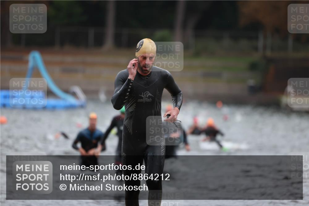 14.09.2025 - Stadtparktriathlon Michael Strokosch http://msf.ph/oto/8864212 14.09.2025 08:51:21 Schwimmen 301, 339, 340, 350 meine-sportfotos.de