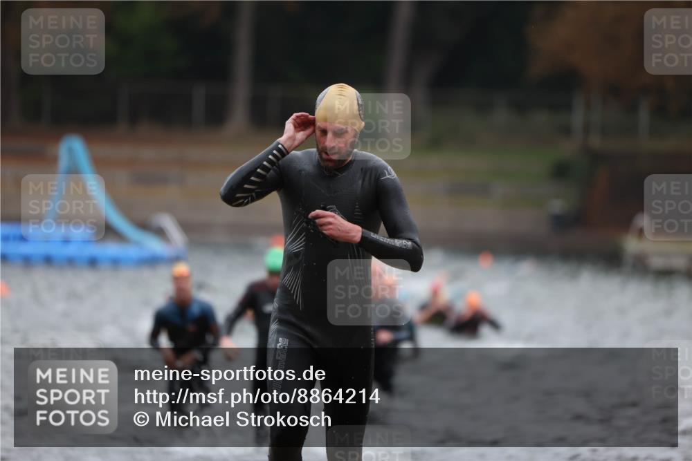 14.09.2025 - Stadtparktriathlon Michael Strokosch http://msf.ph/oto/8864214 14.09.2025 08:51:21 Schwimmen 301, 339, 340, 350 meine-sportfotos.de