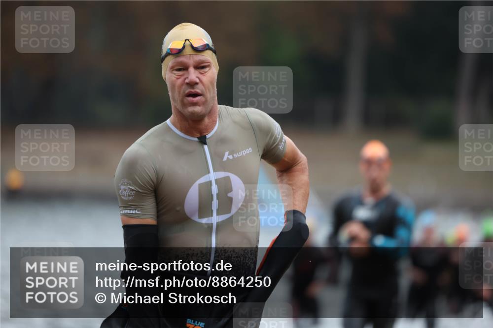 14.09.2025 - Stadtparktriathlon Michael Strokosch http://msf.ph/oto/8864250 14.09.2025 08:51:31 Schwimmen 301, 318, 324, 340, 347, 350, 354, 373 meine-sportfotos.de