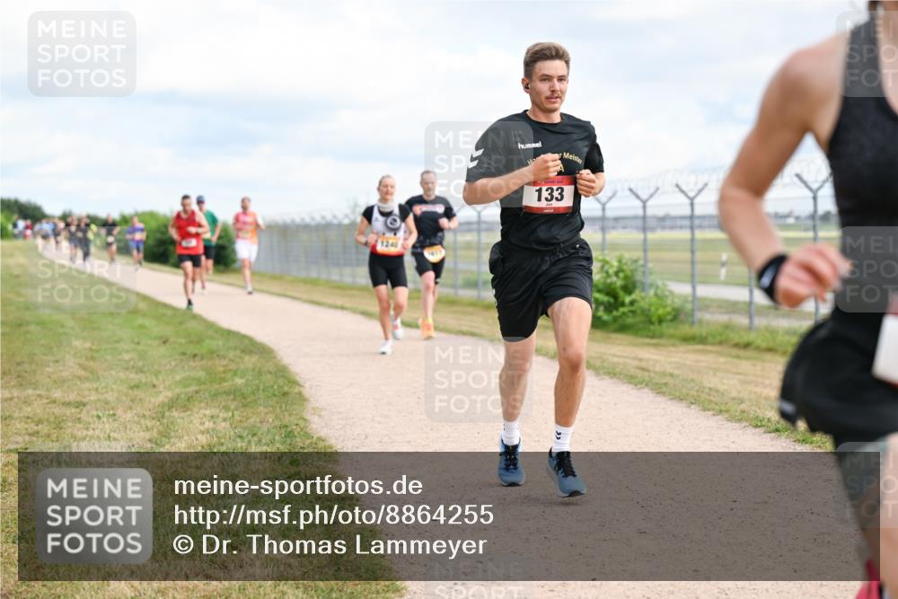 14.09.2025 - Airport Race Dr. Thomas Lammeyer http://msf.ph/oto/8864255 14.09.2025 12:04:18 Laufen 1240, 133 meine-sportfotos.de